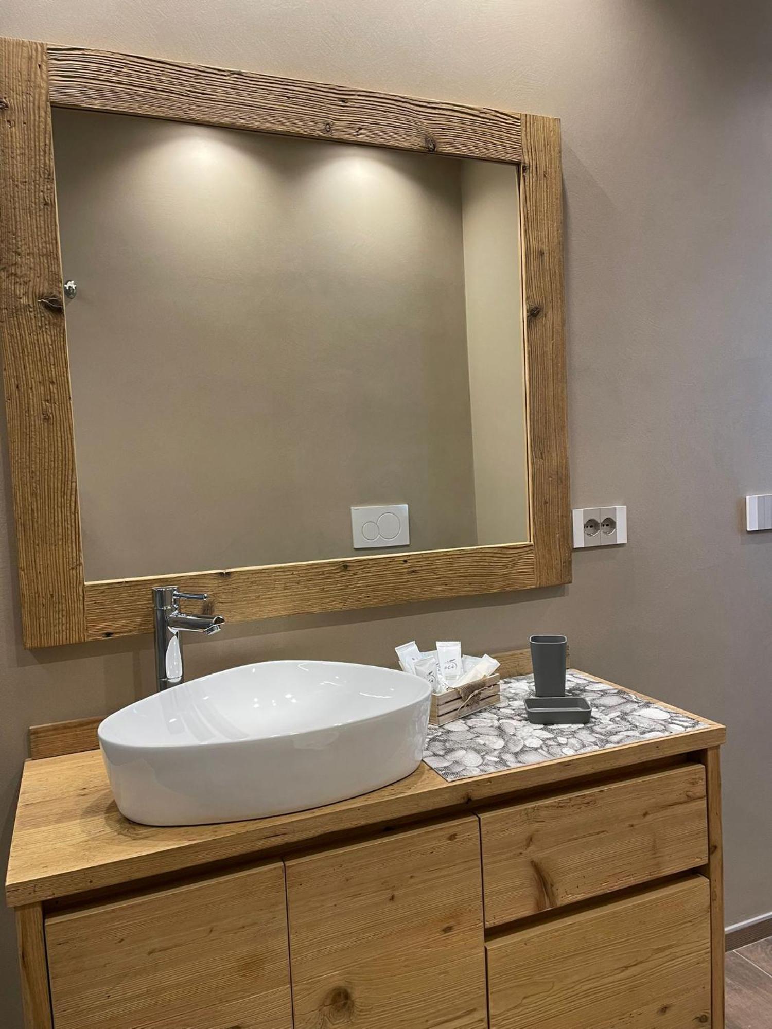 Trilogy Apartment Aosta Bagian luar foto